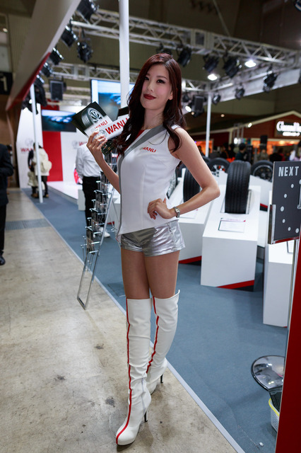 5D3_2436_CameraRAW_2048.jpg