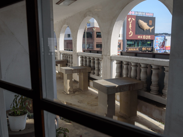 DSC_0861_CameraRAW_2048.jpg