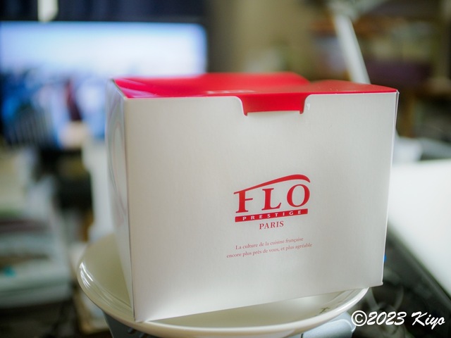 O6110553_CameraRAW2_signed.jpg