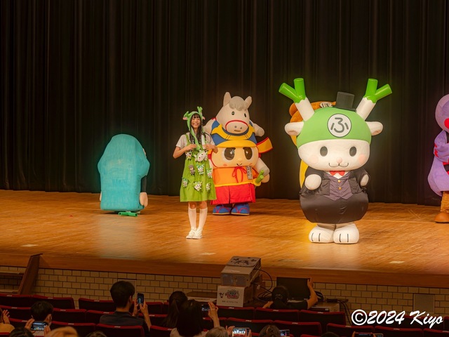 O6292486-ORF_CameraRAW2_signed.jpg