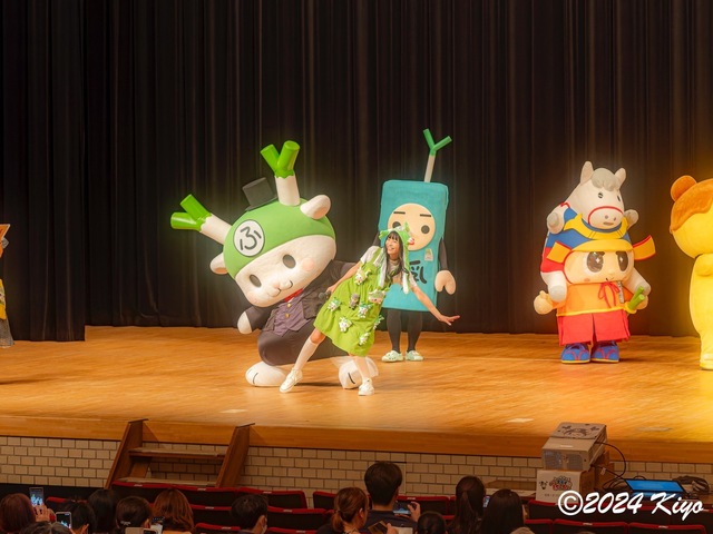 O6292494-ORF_CameraRAW2_signed.jpg