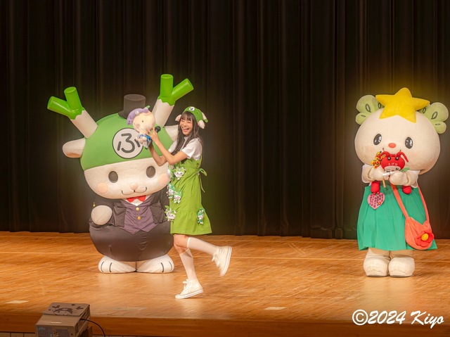 O6292566-ORF_CameraRAW2_signed.jpg