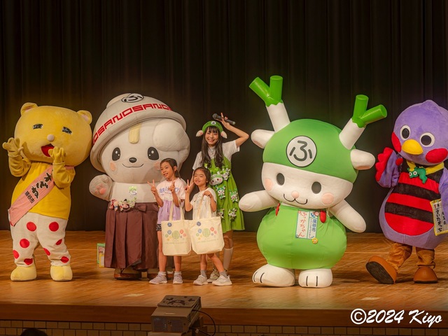 O6292595-ORF_CameraRAW2_signed.jpg