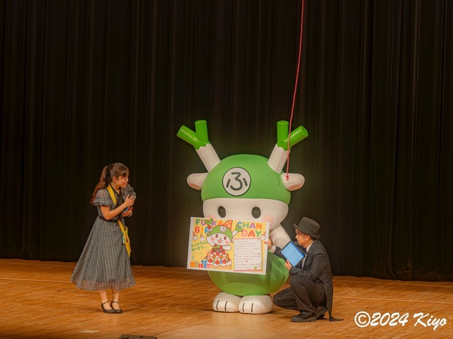 O6292602-ORF_CameraRAW2_signed.jpg