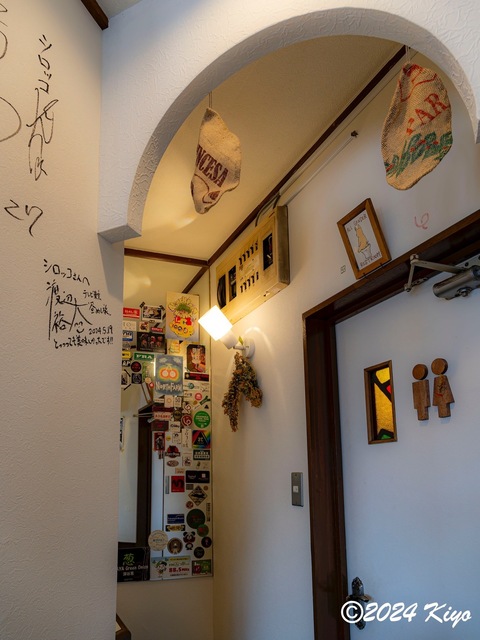 O6292674-ORF_CameraRAW2_signed.jpg