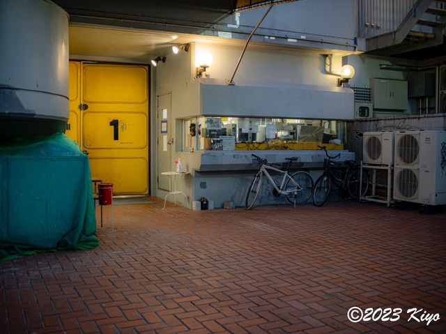OC100518-ORF_DxO_DeepPRIMEXD_CameraRAW2_signed.jpg