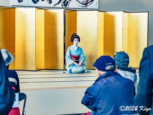EB202518-ORF_DxO_DeepPRIME_CameraRAW_signed.jpg