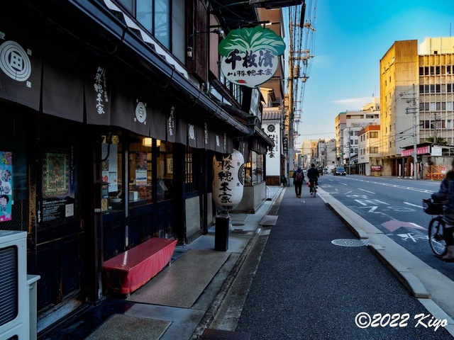 EB202614-ORF_DxO_DeepPRIME_CameraRAW_signed.jpg