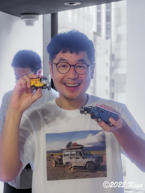 O6132099_CameraRAW_signed.jpg